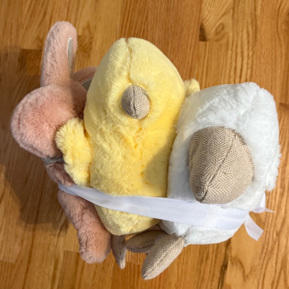 Cupcakes and Cashmere Set of 3 Easter Pillows - Picture 4 of 11